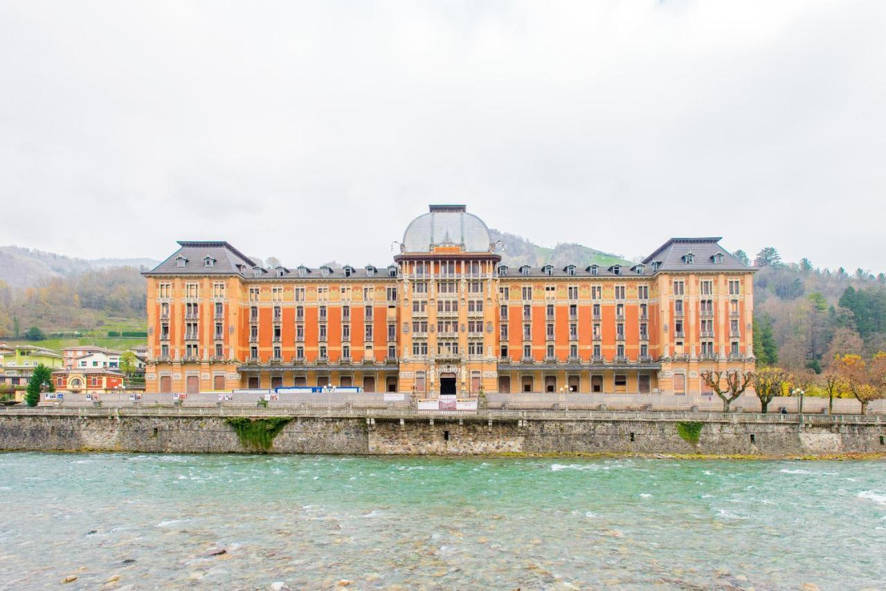 Bes Hotel Papa San Pellegrino Terme Exterior foto